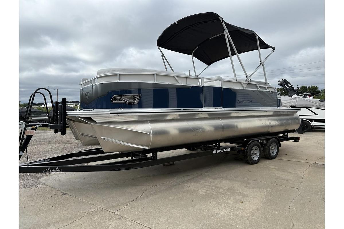 2026 Avalon 2385 Venture 85 Cruise Rear Bench
