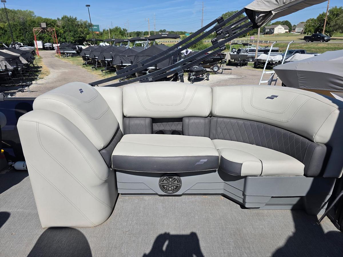 Used 2021 Starcraft SLS 3 Tritoon