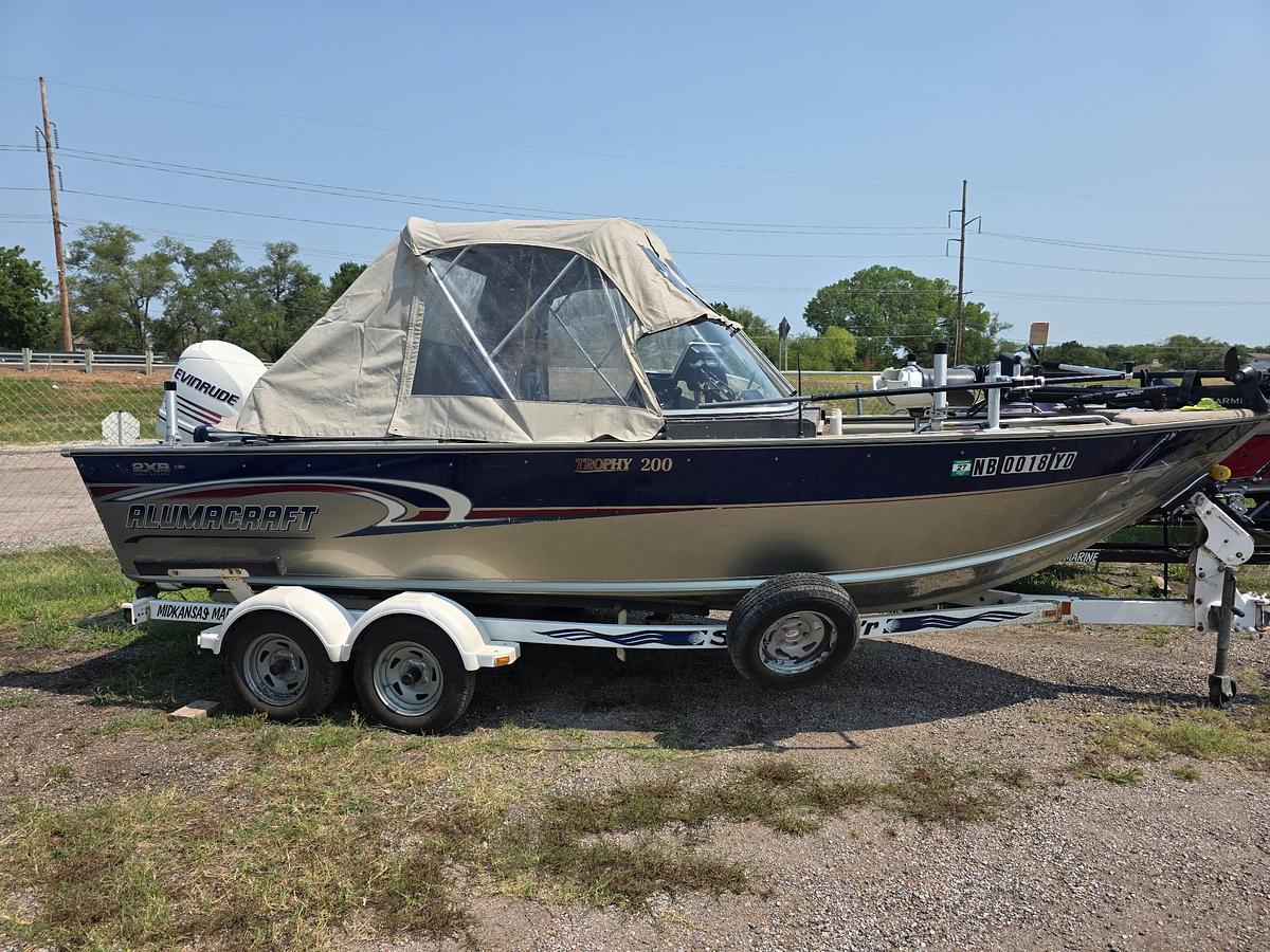 Used 2003 Alumacraft Trophy 200