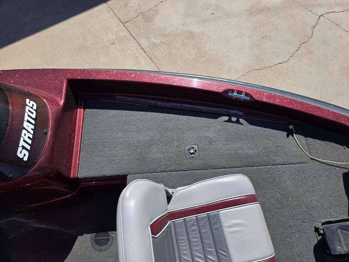 Used 1996 Stratos 268 SC