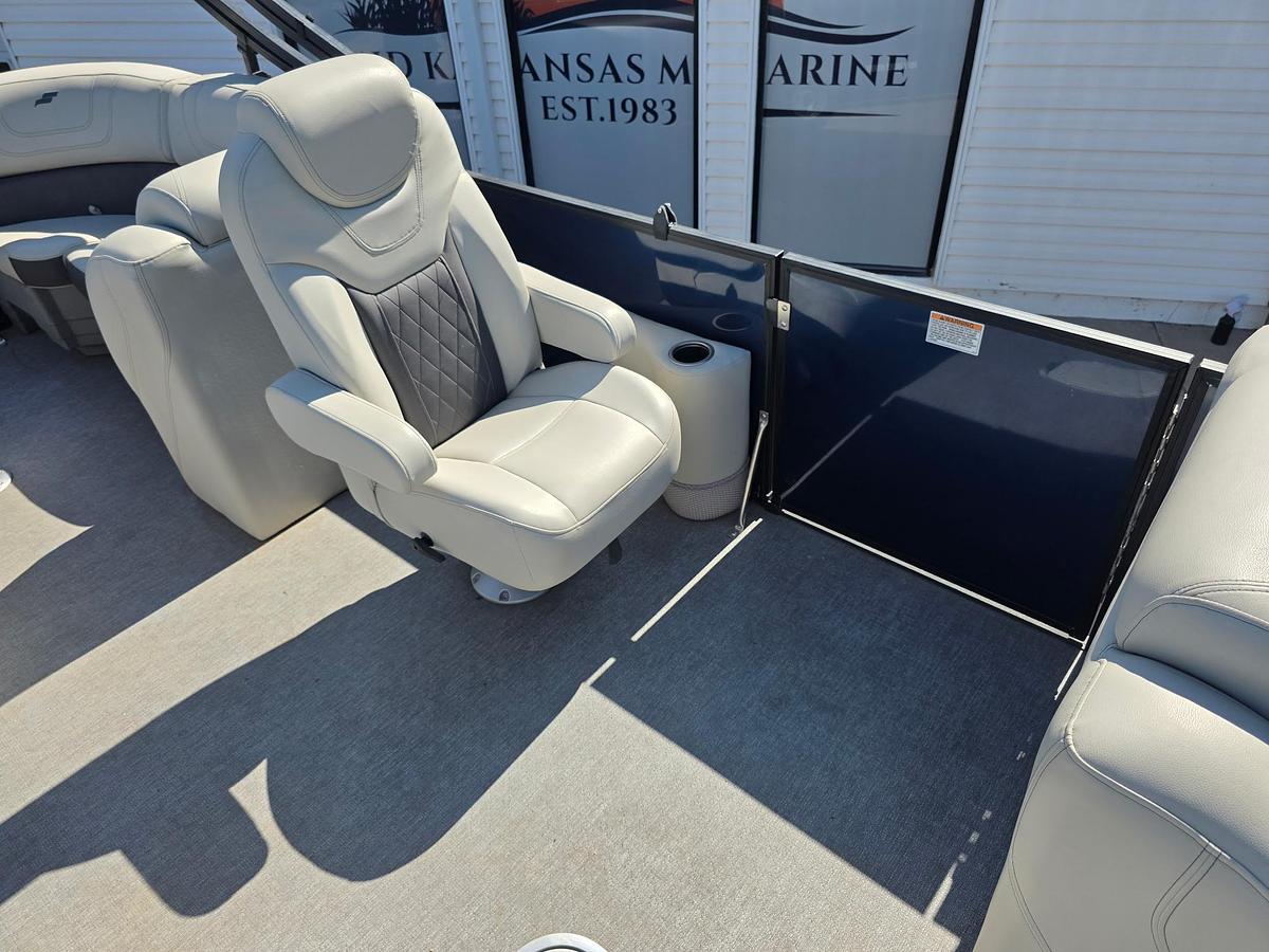 Used 2021 Starcraft SLS 3 Tritoon