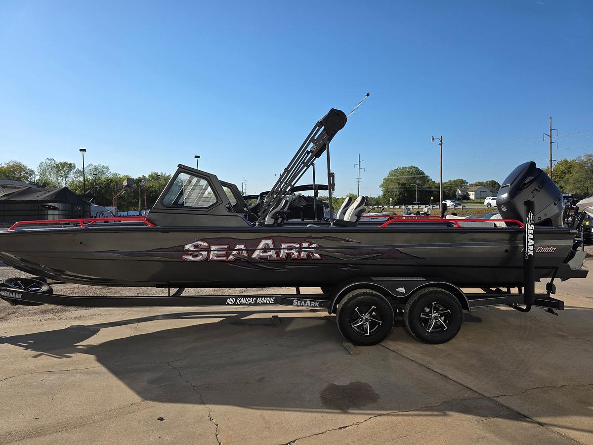 2027 SeaArk Proguide