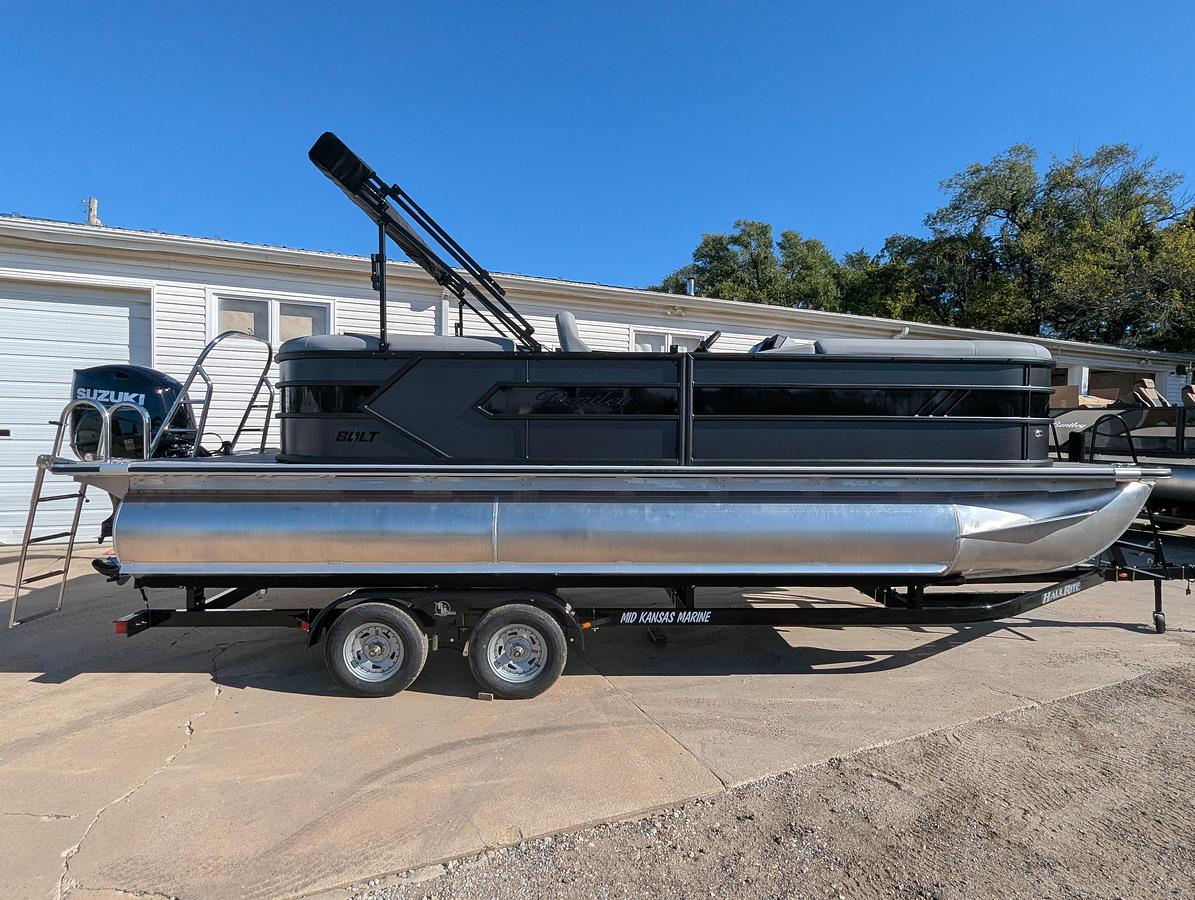 2027 Bentley Pontoons Bolt 223