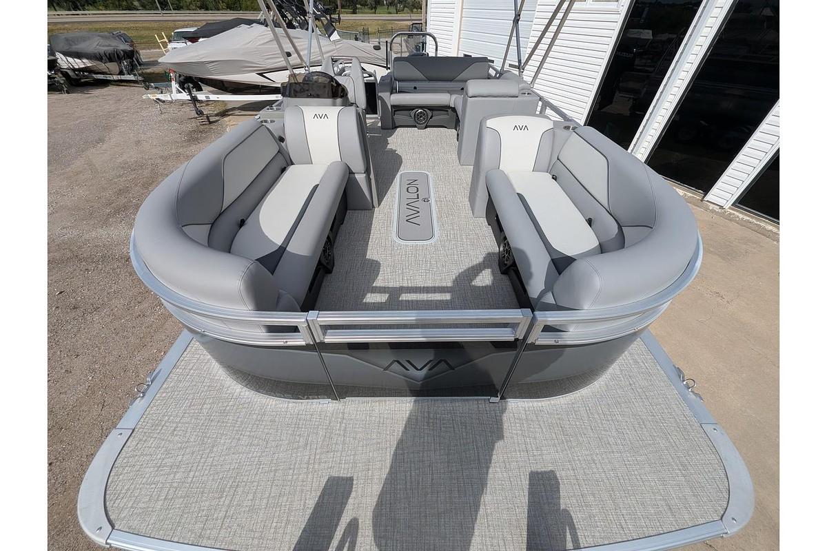 2026 Avalon 2385 Venture 85 Versatile Rear Bench