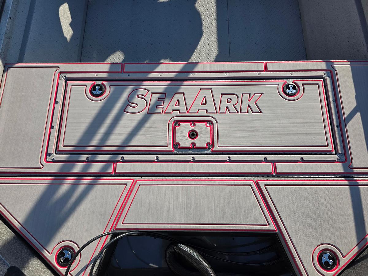 2027 SeaArk Proguide