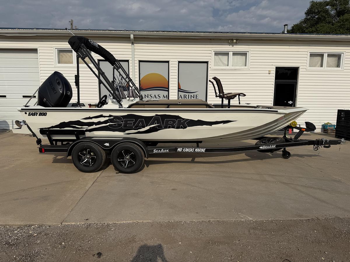 2027 SeaArk Easy 200