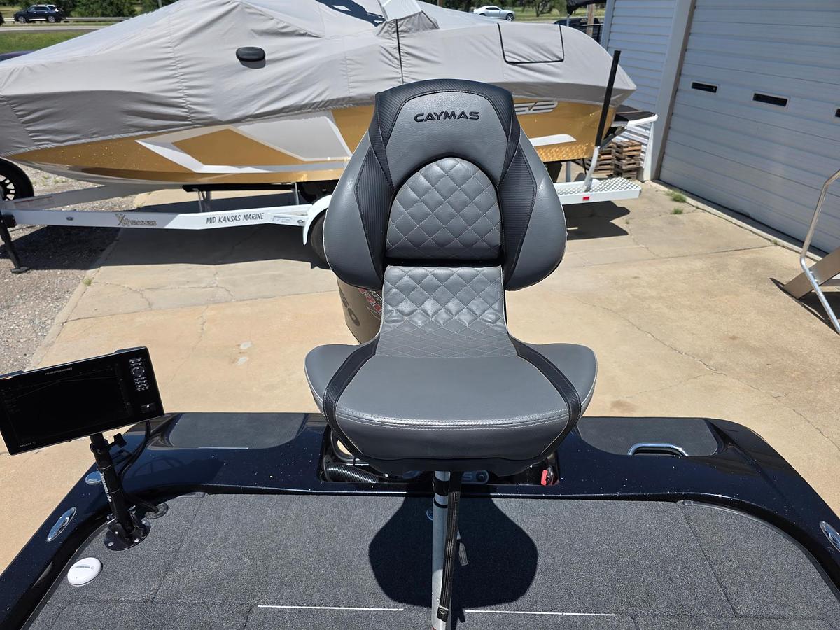 Used 2022 Caymas CX 20