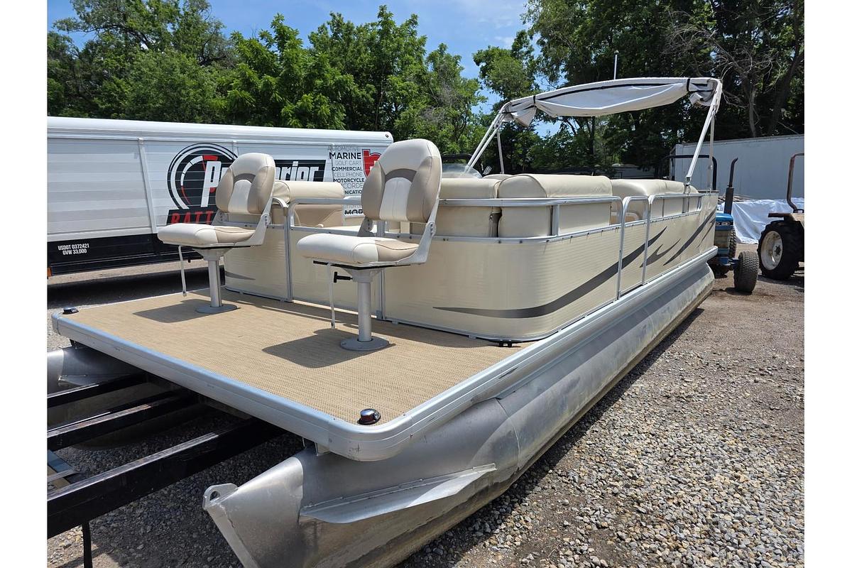 Used 2005 Godfrey Sweetwater 2286 Tuscany Cruise & Fish