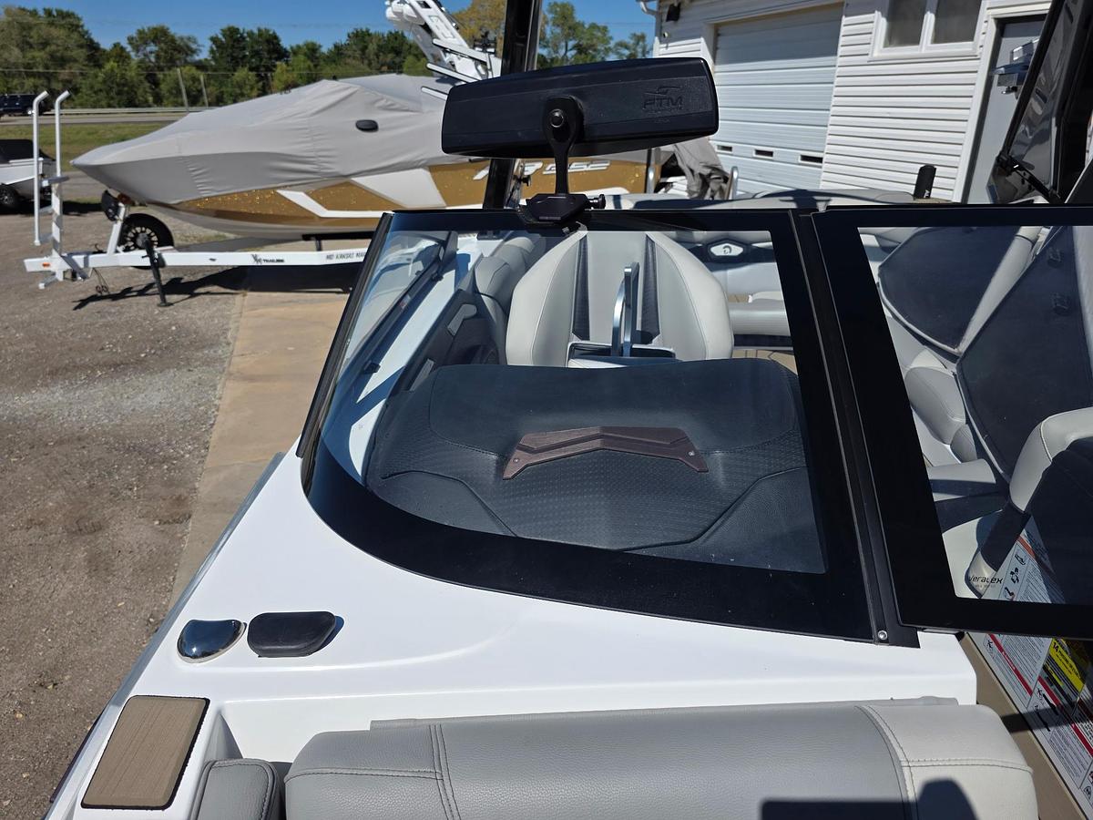 Used 2022 Centurion RI 230