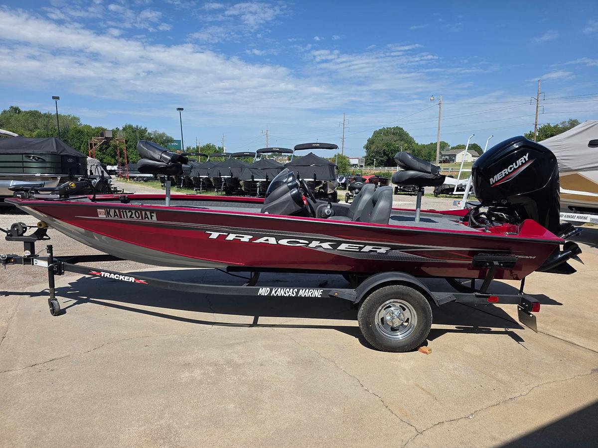 Used 2024 Bass Tracker Pro Team 175