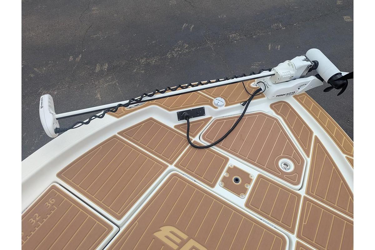 Used 2018 Epic Boats 22 Bay