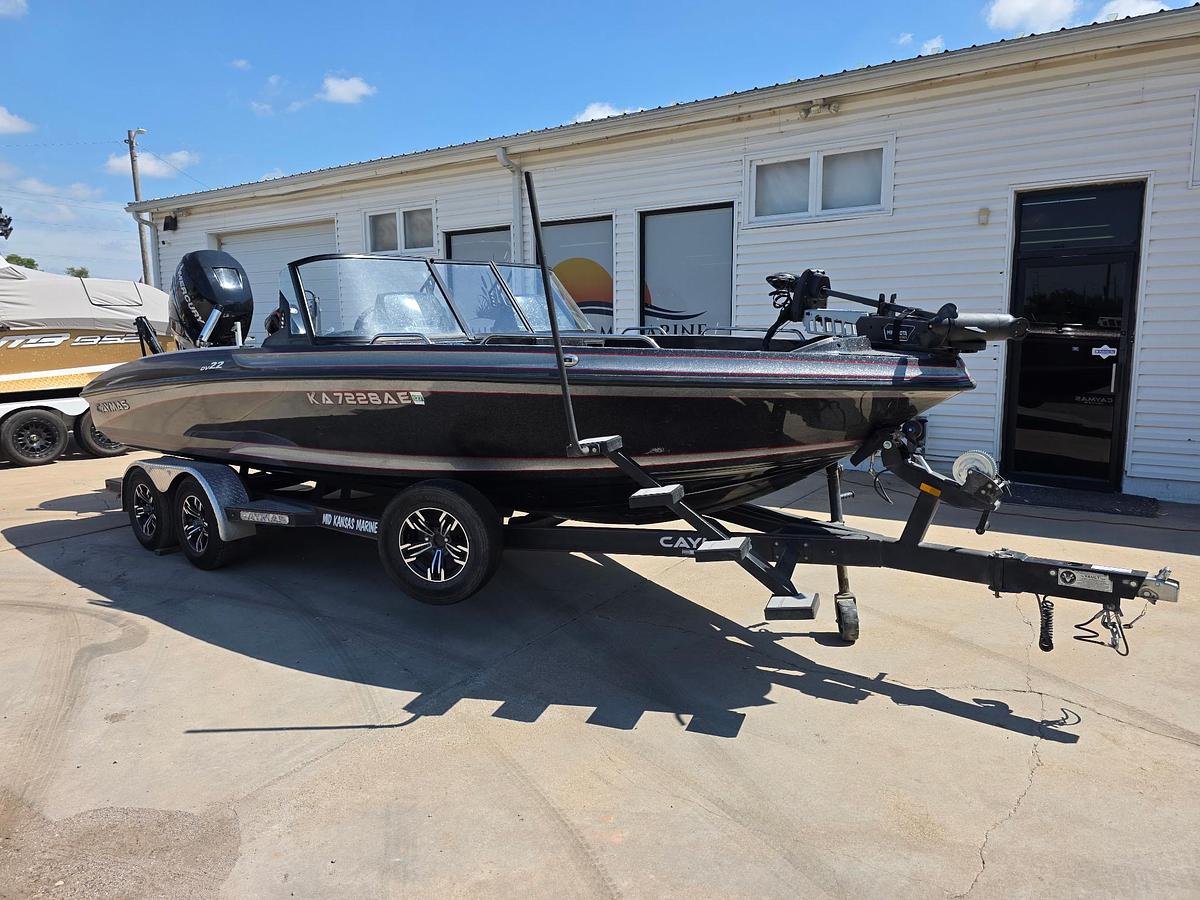 Used 2023 Caymas DV 22
