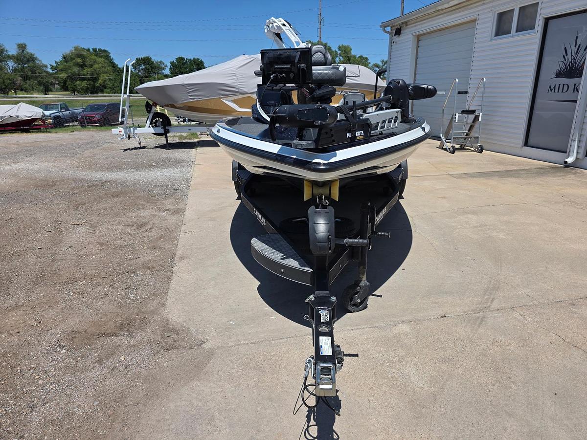 Used 2022 Caymas CX 20