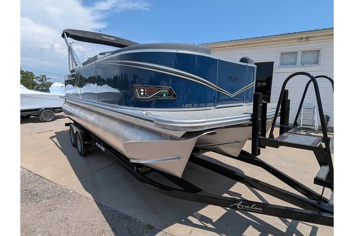 2026 Avalon 2185 LSZ Quad Lounger Shift