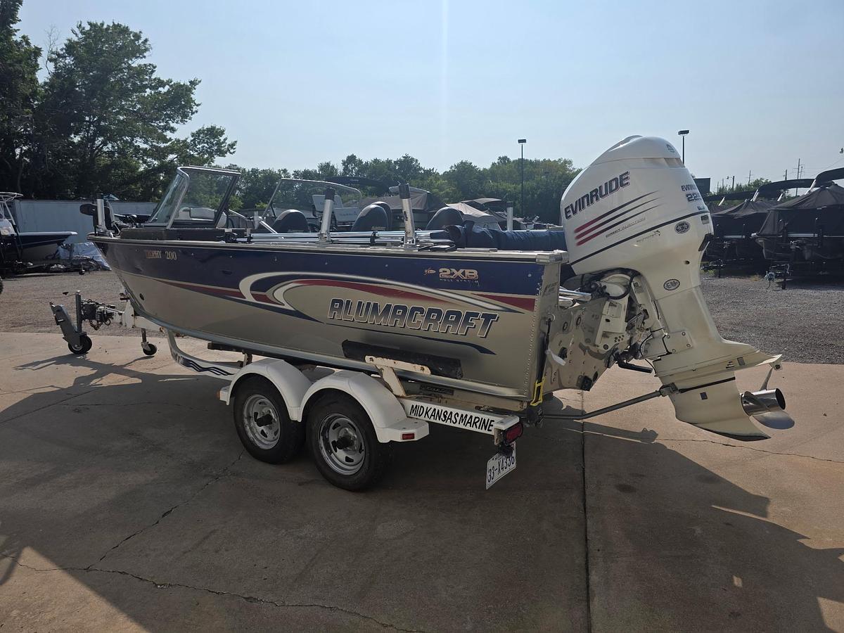 Used 2003 Alumacraft Trophy 200