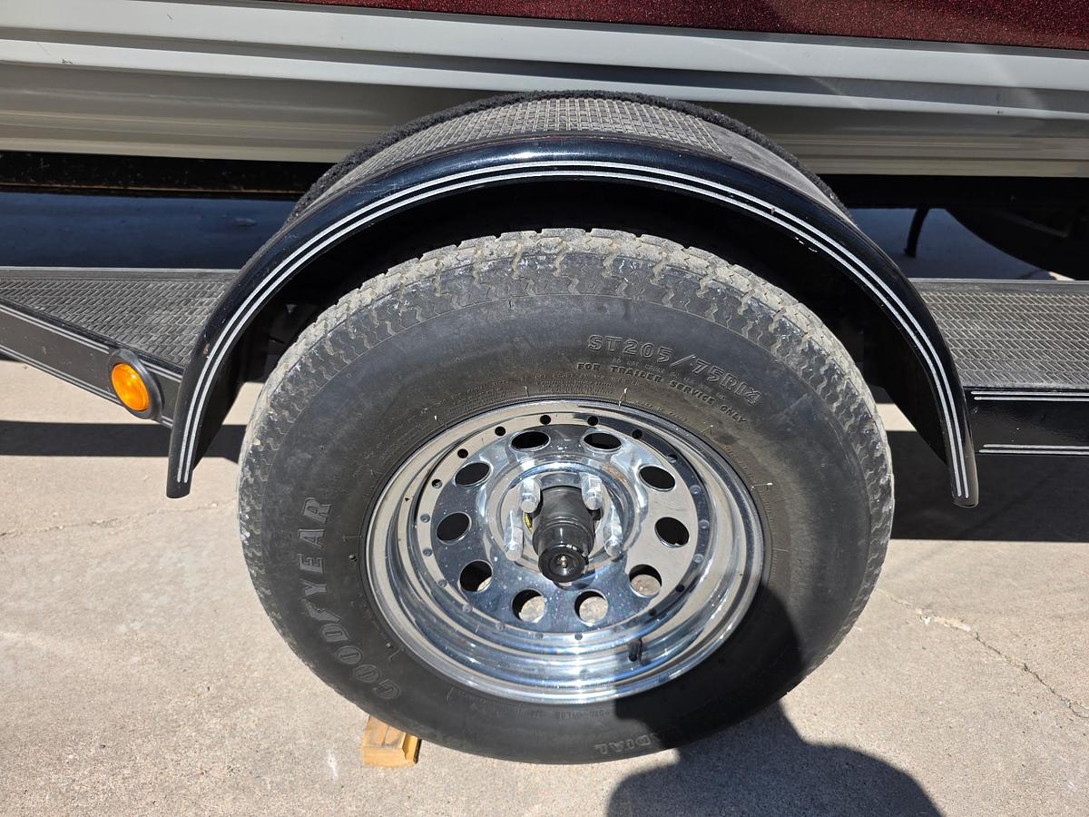 Used 1996 Stratos 268 DC