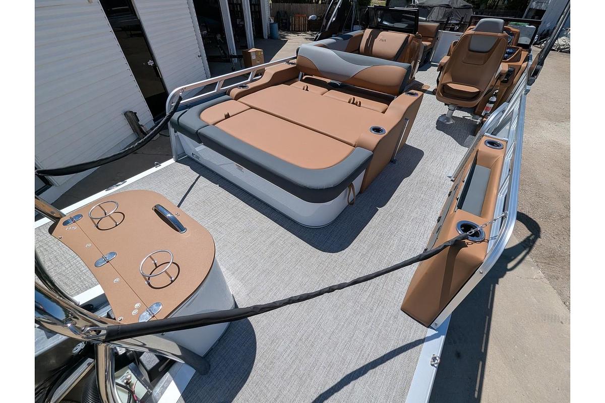 2026 Avalon 25E85 LSZ Versatile Rear Bench Windshield Tritoon