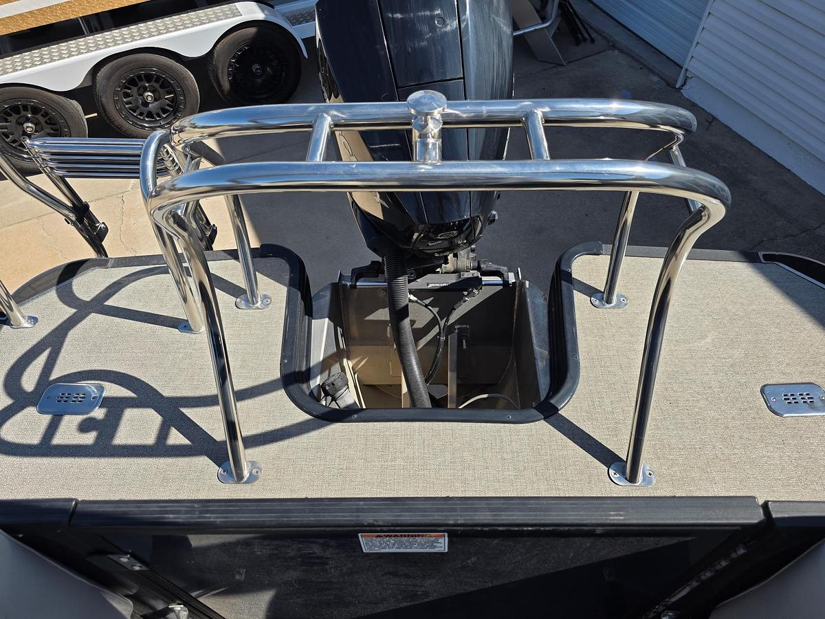 Used 2021 Starcraft SLS 3 Tritoon