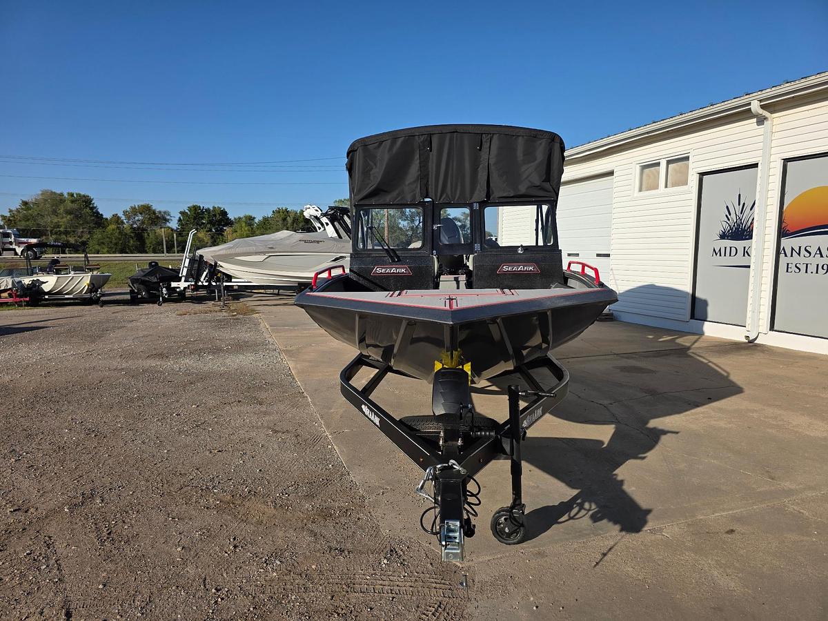 2027 SeaArk Proguide