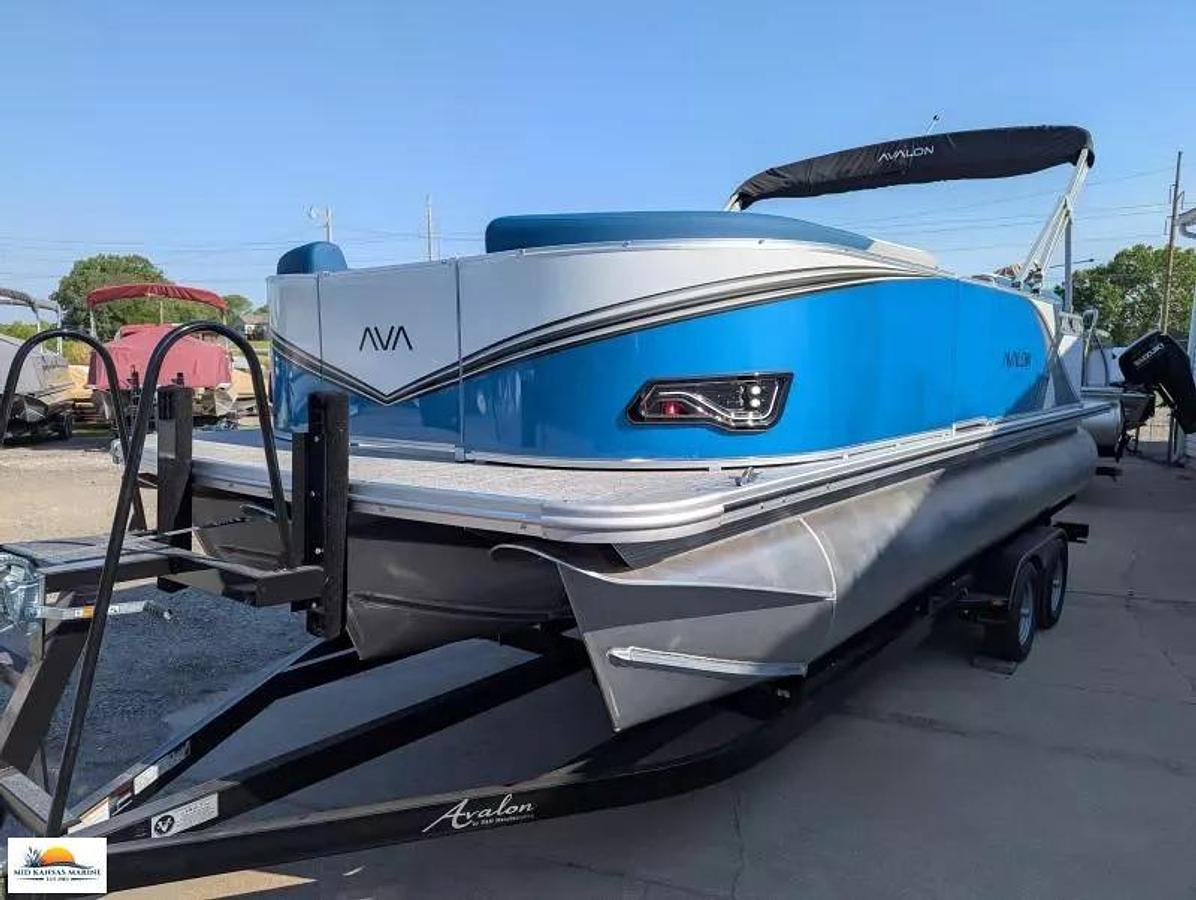 2026 Avalon 2185 LSZ Cruise Rear Bench Tritoon