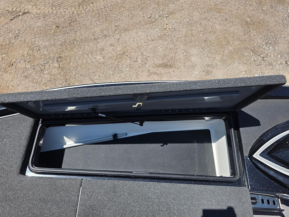 Used 2022 Caymas CX 20