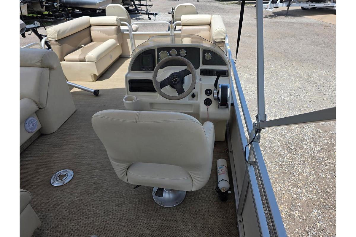 Used 2005 Godfrey Sweetwater 2286 Tuscany Cruise & Fish