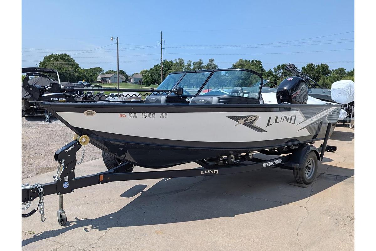 Used 2022 Lund 1875 Crossover