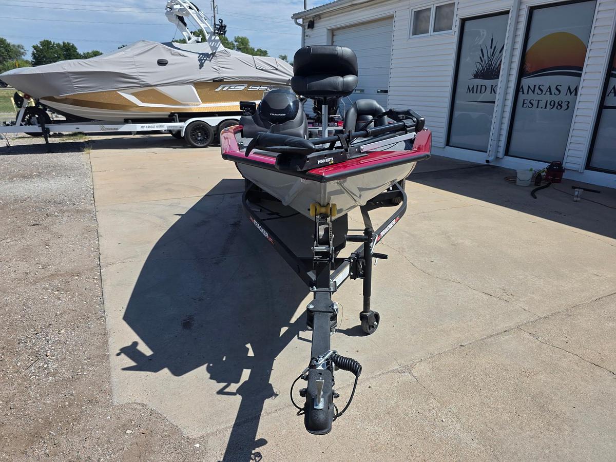 Used 2024 Bass Tracker Pro Team 175