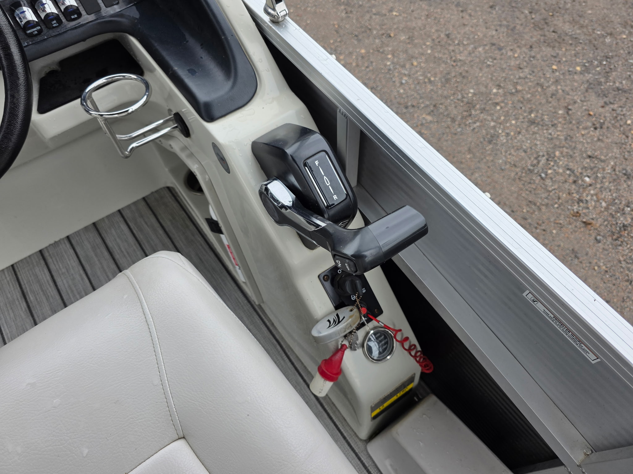 Used 2019 Avalon 2385 Catalina Rear Fish