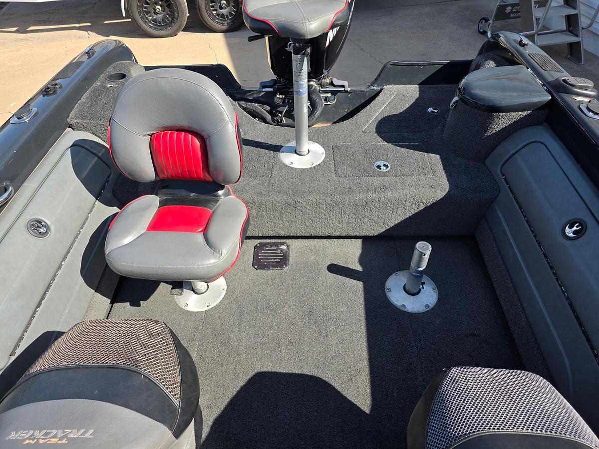 Used 2007 Tracker Tundra 18