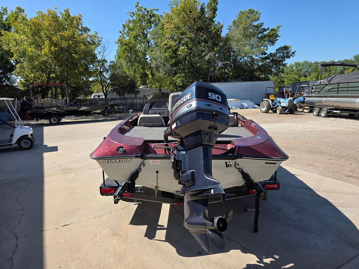 Used 1996 Stratos 268 DC