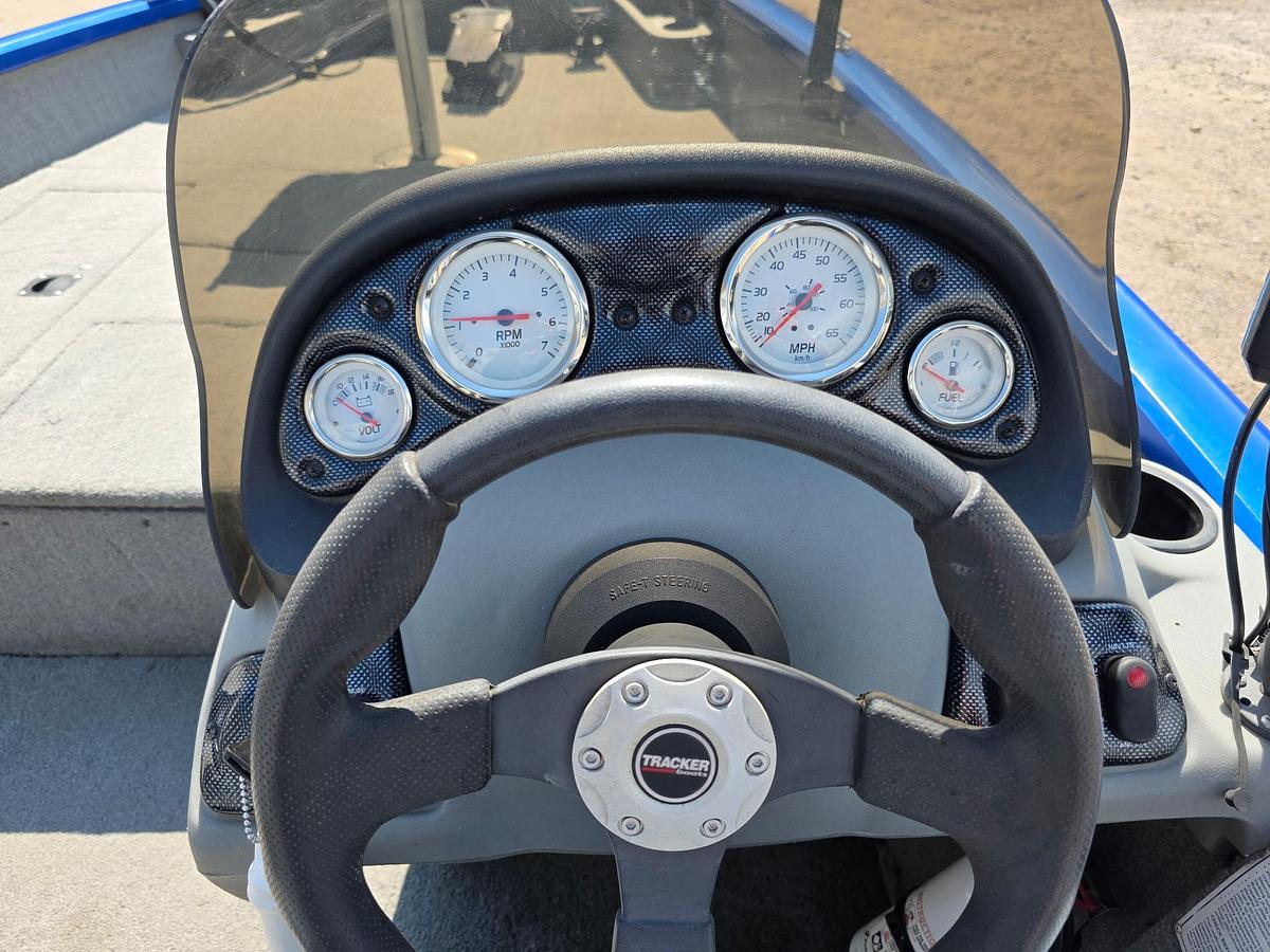 Used 2011 Tracker Pro Crappie 175