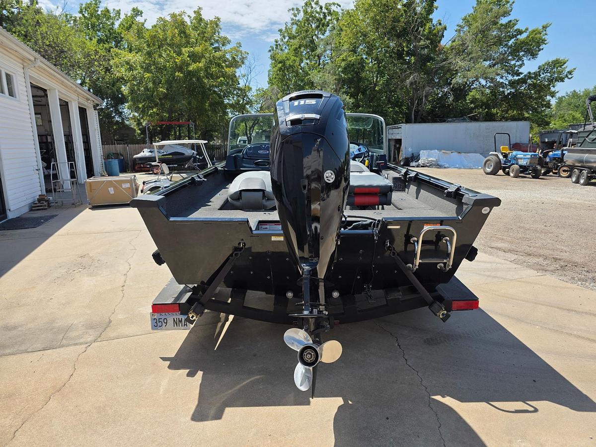 Used 2015 Triton 178 DV