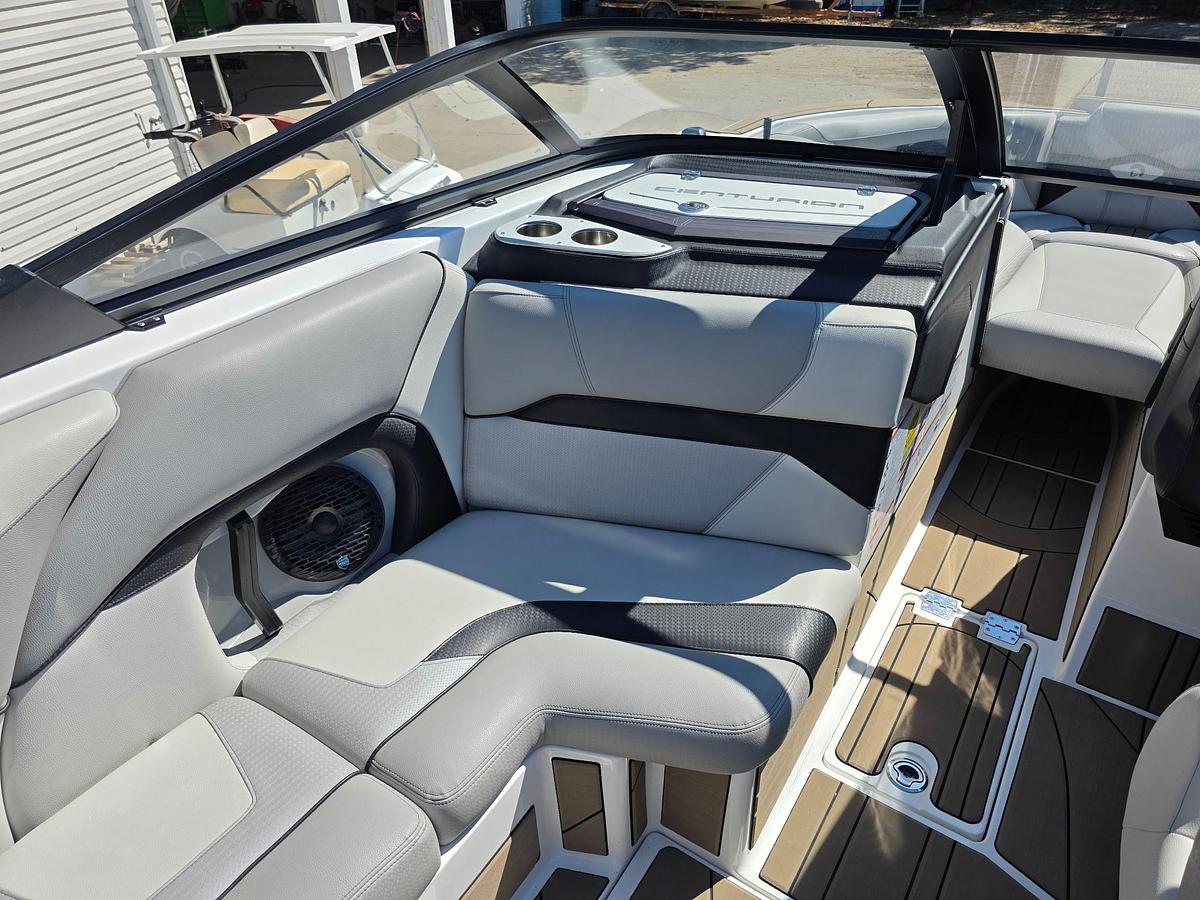 Used 2022 Centurion RI 230