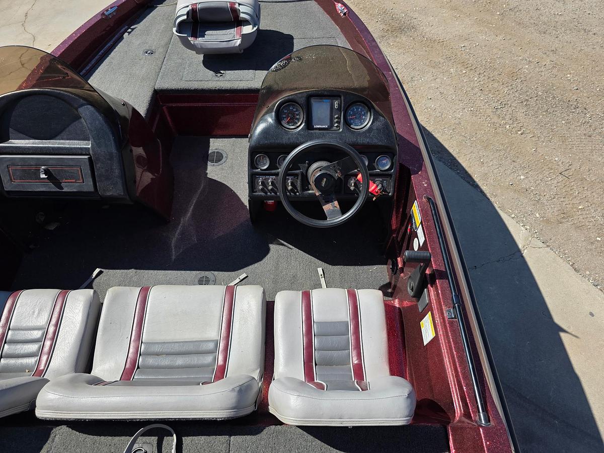 Used 1996 Stratos 268 DC