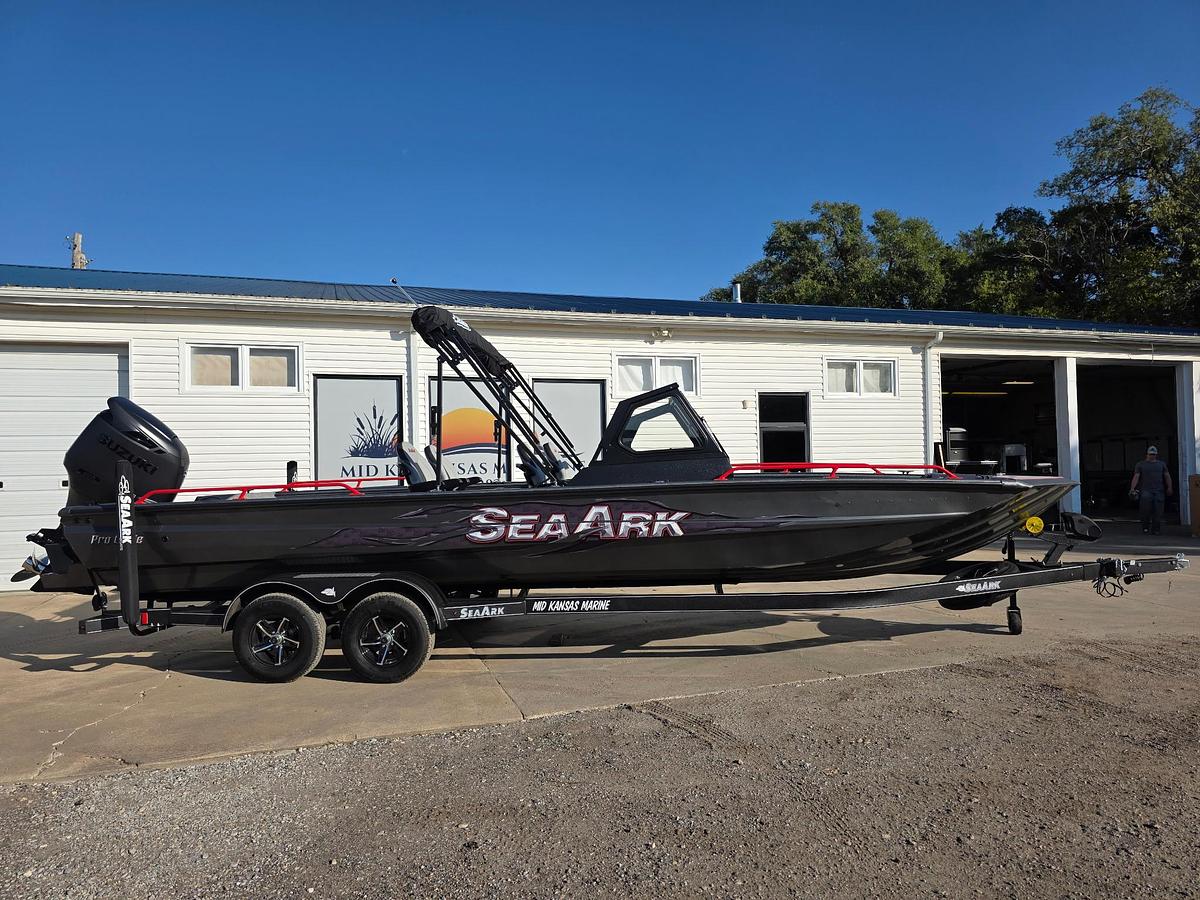 2027 SeaArk Proguide