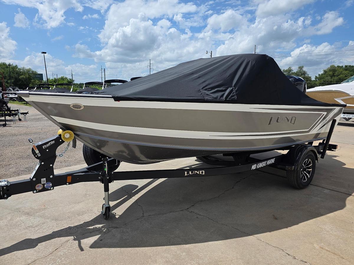 2027 Lund 1775 Impact XS Sport