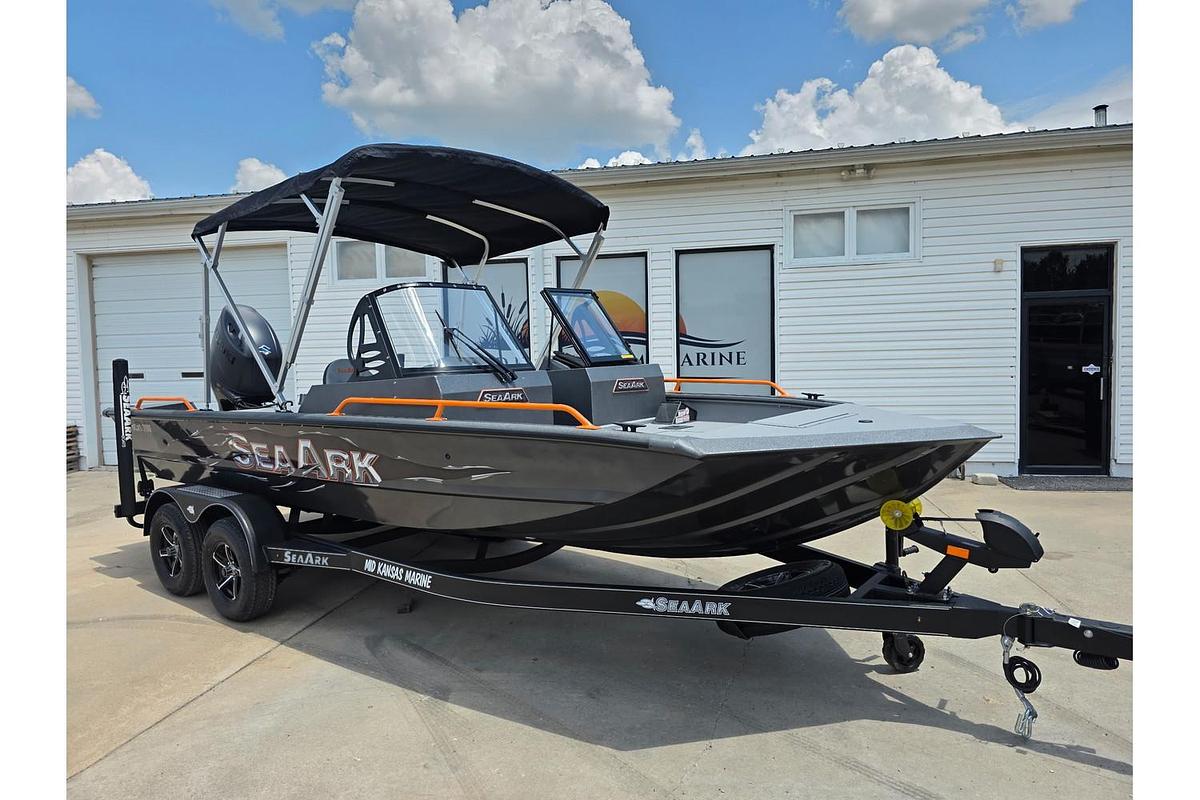 2027 SeaArk Procat 200
