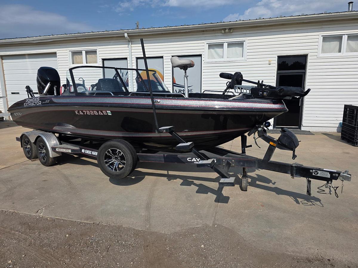 Used 2023 Caymas DV 22