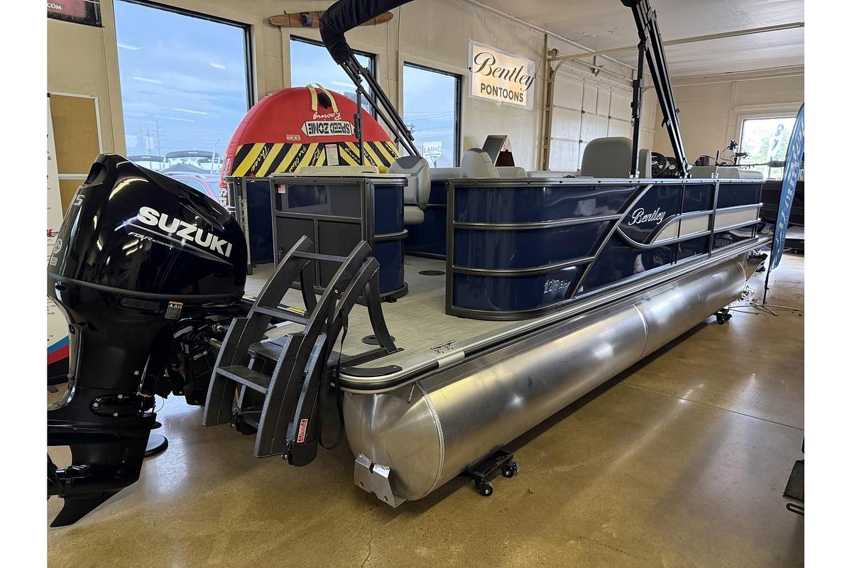 2026 Bentley Pontoons Fish 220 Fish N Cruise