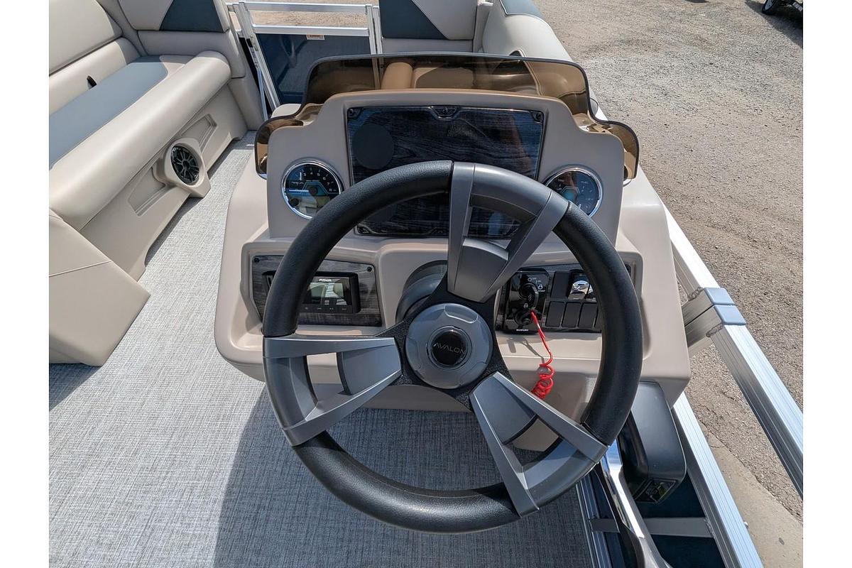 2026 Avalon 2180 Venture Quad Lounger