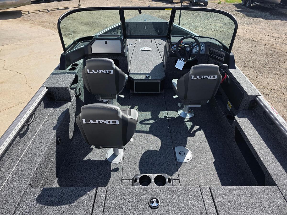 2027 Lund 1875 Impact XS Sport