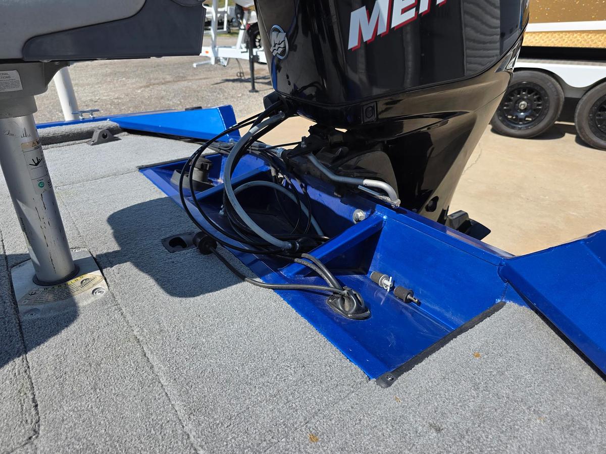 Used 2011 Tracker Pro Crappie 175
