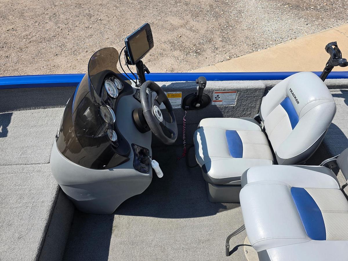 Used 2011 Tracker Pro Crappie 175