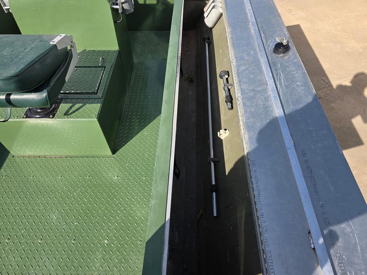 Used 2003 Lowe Roughneck