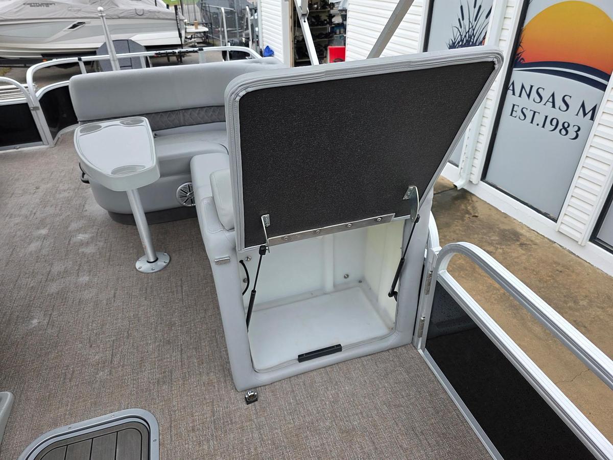 Used 2023 Ranger RP 223 FC Tritoon