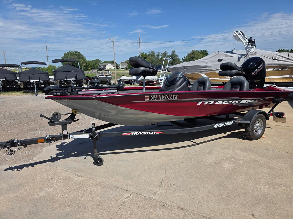 Used 2024 Bass Tracker Pro Team 175