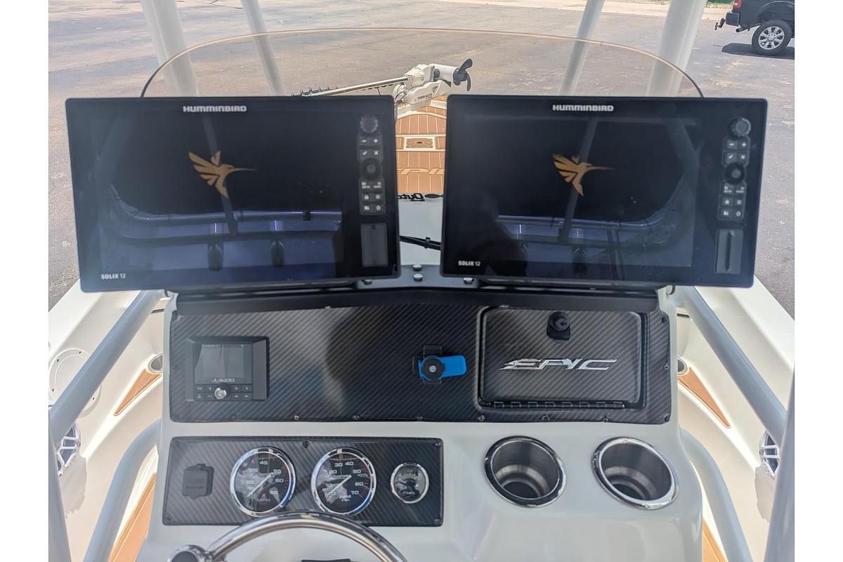 Used 2018 Epic Boats 22 Bay