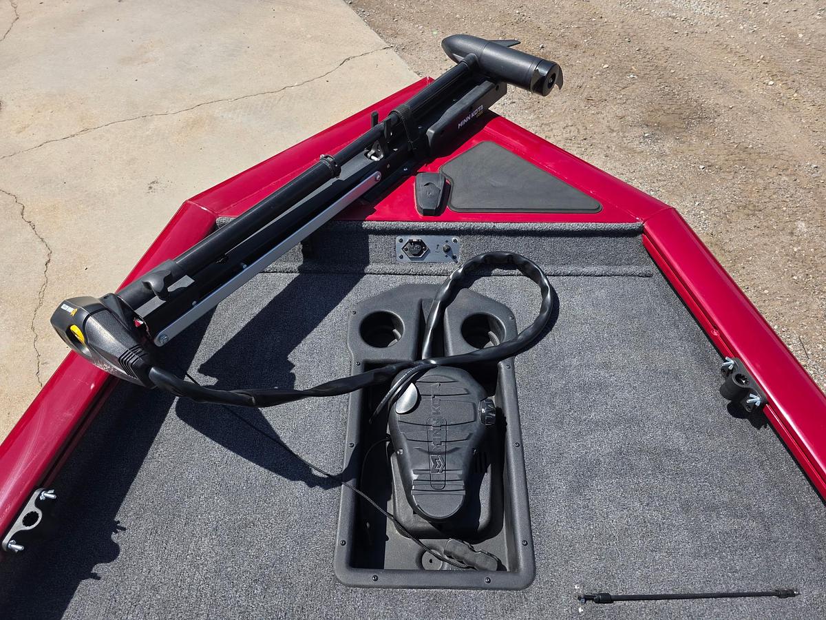 Used 2024 Bass Tracker Pro Team 175