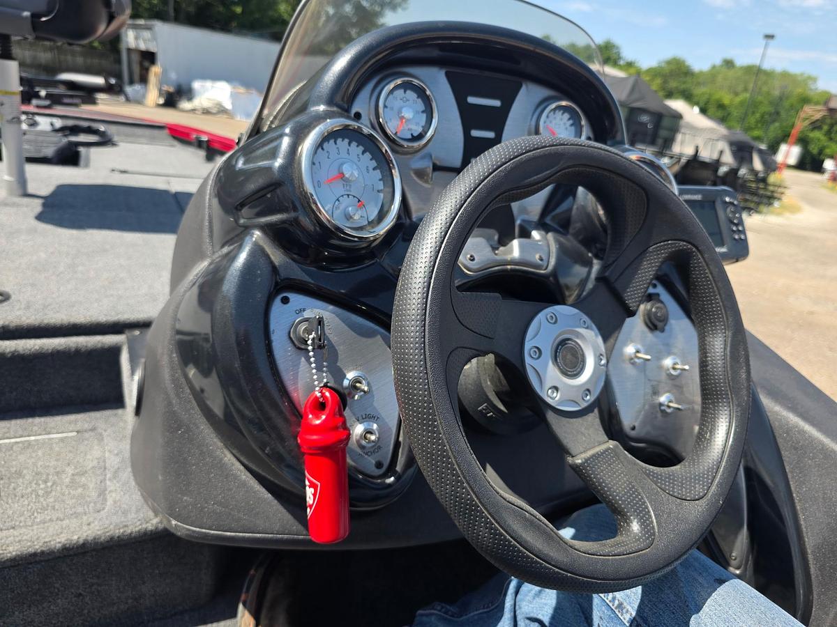 Used 2024 Bass Tracker Pro Team 175
